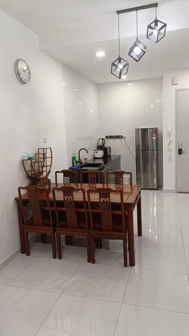 Pangsapuri Cozy Sky Trees 4 Guests, Balcony, Netflix And Big Tv A08 Johor Bahru